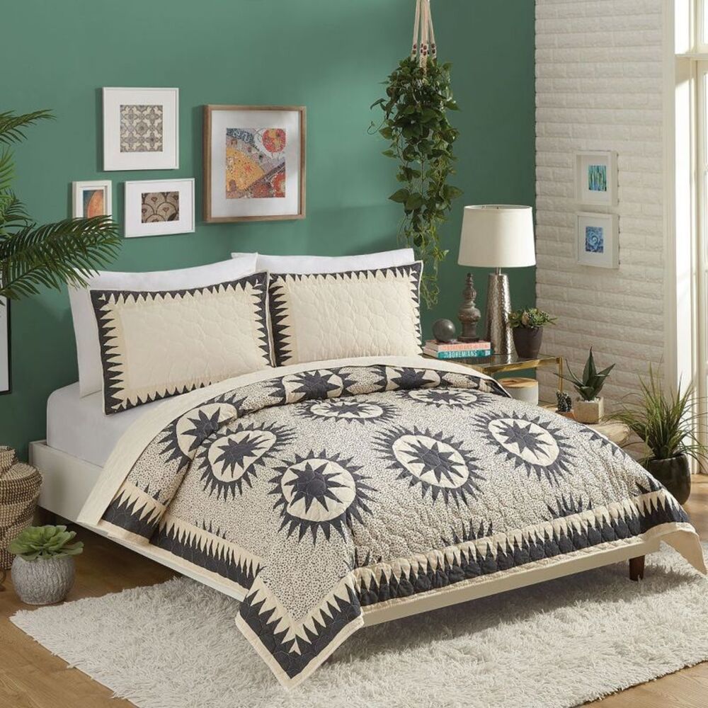 Jungalow Full/Queen Soleil Burst Quilt Set Gray